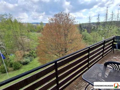Blick vom großen Balkon der Fereinwohnung 2 im Haus Samantha der Pension Quellenhof in Altenau im Obeharz. Ideal für Wanderurlaub im Harz